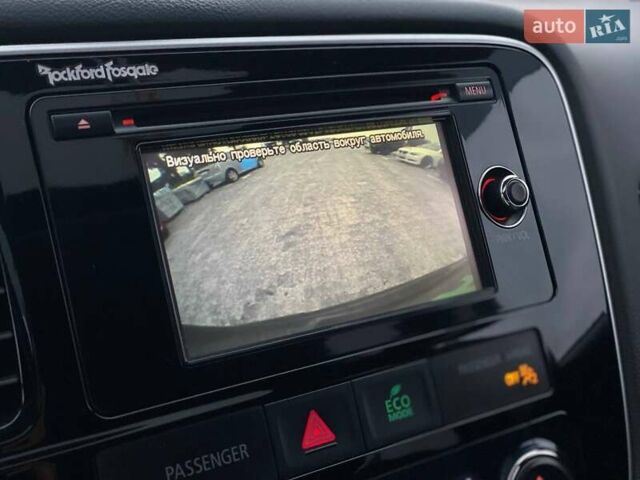 Чорний Міцубісі Аутлендер, об'ємом двигуна 3 л та пробігом 146 тис. км за 16690 $, фото 25 на Automoto.ua