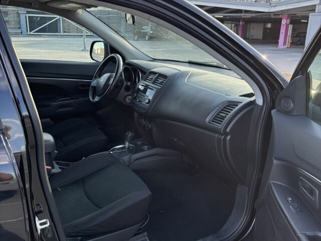 Черный Мицубиси Аутлендер, объемом двигателя 2 л и пробегом 105 тыс. км за 9999 $, фото 6 на Automoto.ua