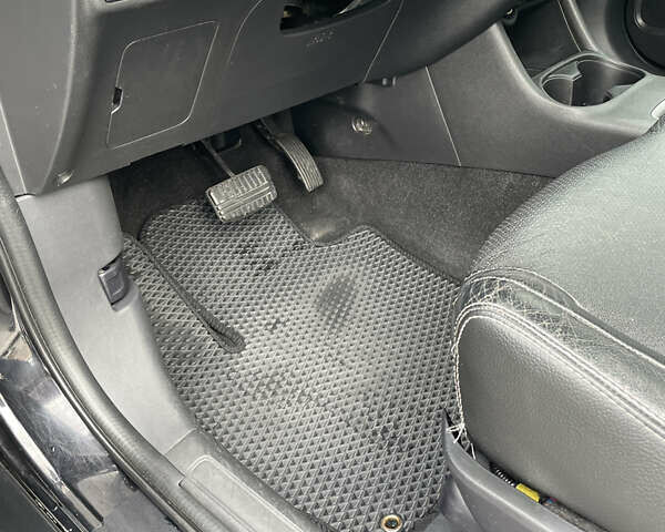 Черный Мицубиси Аутлендер, объемом двигателя 3 л и пробегом 257 тыс. км за 13699 $, фото 29 на Automoto.ua