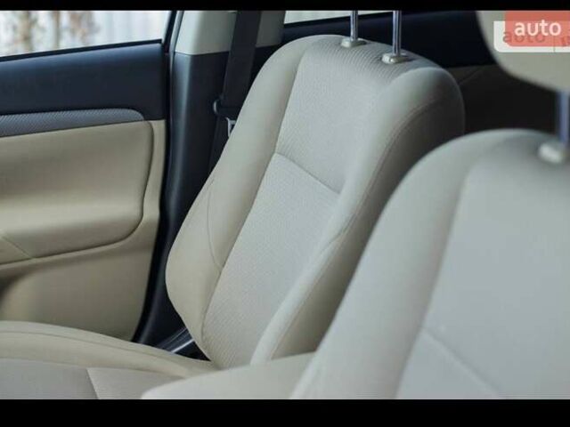 Чорний Міцубісі Аутлендер, об'ємом двигуна 2.36 л та пробігом 225 тис. км за 13699 $, фото 15 на Automoto.ua