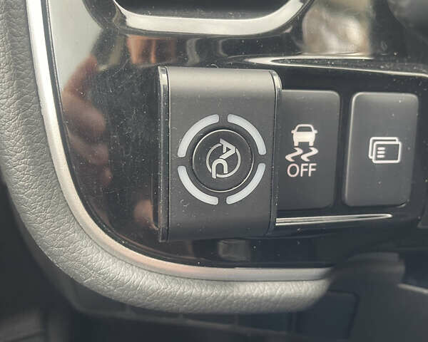 Чорний Міцубісі Аутлендер, об'ємом двигуна 2.36 л та пробігом 121 тис. км за 14700 $, фото 11 на Automoto.ua