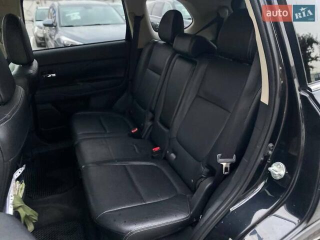 Черный Мицубиси Аутлендер, объемом двигателя 3 л и пробегом 146 тыс. км за 15990 $, фото 13 на Automoto.ua