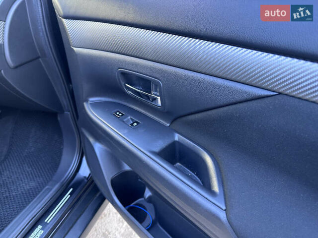 Черный Мицубиси Аутлендер, объемом двигателя 2.36 л и пробегом 150 тыс. км за 14900 $, фото 43 на Automoto.ua