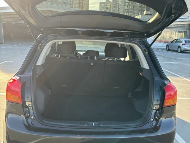 Черный Мицубиси Аутлендер, объемом двигателя 2 л и пробегом 105 тыс. км за 9999 $, фото 4 на Automoto.ua