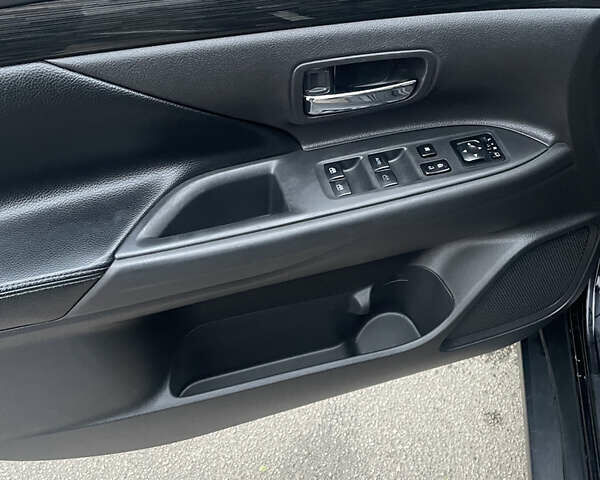 Черный Мицубиси Аутлендер, объемом двигателя 3 л и пробегом 260 тыс. км за 13799 $, фото 20 на Automoto.ua