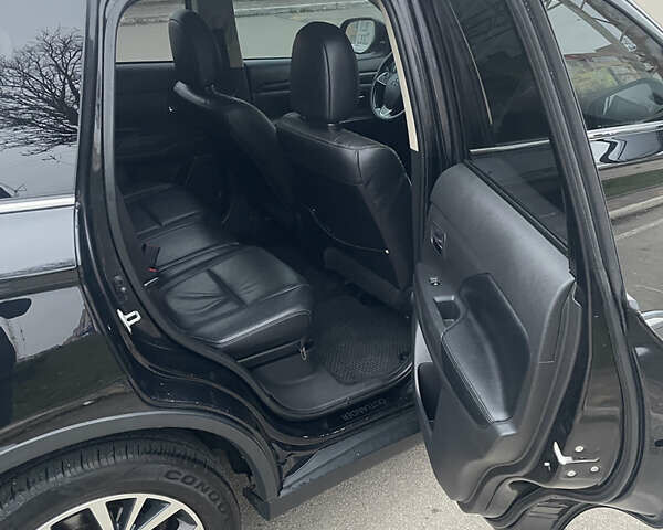 Черный Мицубиси Аутлендер, объемом двигателя 3 л и пробегом 260 тыс. км за 13799 $, фото 10 на Automoto.ua