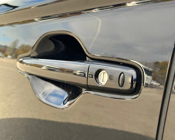 Черный Мицубиси Аутлендер, объемом двигателя 2.36 л и пробегом 91 тыс. км за 15500 $, фото 5 на Automoto.ua