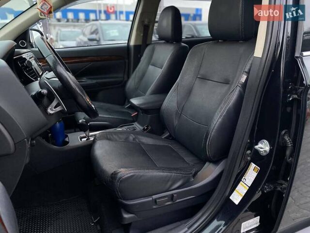Чорний Міцубісі Аутлендер, об'ємом двигуна 3 л та пробігом 146 тис. км за 16690 $, фото 11 на Automoto.ua