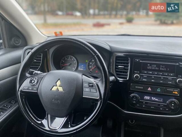 Чорний Міцубісі Аутлендер, об'ємом двигуна 2.36 л та пробігом 192 тис. км за 14200 $, фото 21 на Automoto.ua