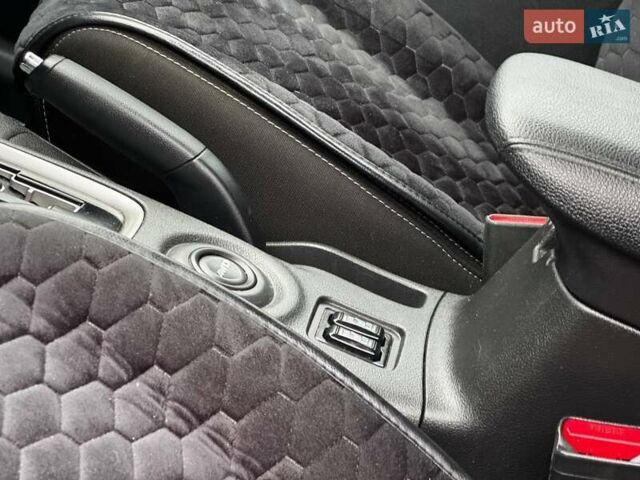 Черный Мицубиси Аутлендер, объемом двигателя 3 л и пробегом 99 тыс. км за 15980 $, фото 24 на Automoto.ua