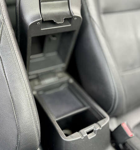 Чорний Міцубісі Аутлендер, об'ємом двигуна 2.36 л та пробігом 154 тис. км за 19500 $, фото 8 на Automoto.ua