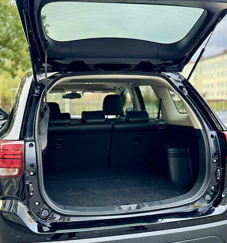 Чорний Міцубісі Аутлендер, об'ємом двигуна 2.36 л та пробігом 154 тис. км за 19500 $, фото 15 на Automoto.ua