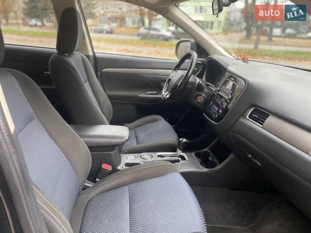 Чорний Міцубісі Аутлендер, об'ємом двигуна 2.36 л та пробігом 192 тис. км за 14200 $, фото 19 на Automoto.ua