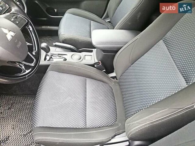 Чорний Міцубісі Аутлендер, об'ємом двигуна 2.4 л та пробігом 109 тис. км за 19999 $, фото 36 на Automoto.ua