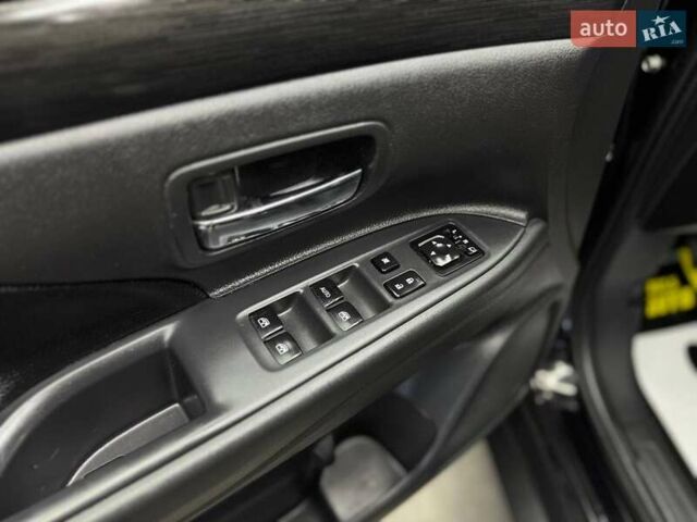 Міцубісі Аутлендер 2016 у Чернівцях на Automoto.ua Чорний Міцубісі Аутлендер, об'ємом двигуна 2.2 л та пробігом 214 тис. км за 20400 $, фото 6 на Automoto.ua