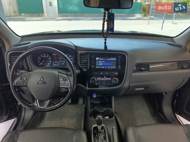 Черный Мицубиси Аутлендер, объемом двигателя 2.36 л и пробегом 120 тыс. км за 16900 $, фото 31 на Automoto.ua