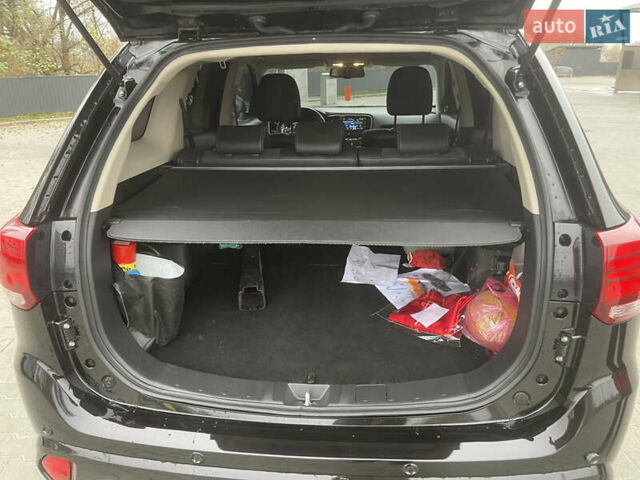 Чорний Міцубісі Аутлендер, об'ємом двигуна 2 л та пробігом 145 тис. км за 21200 $, фото 13 на Automoto.ua