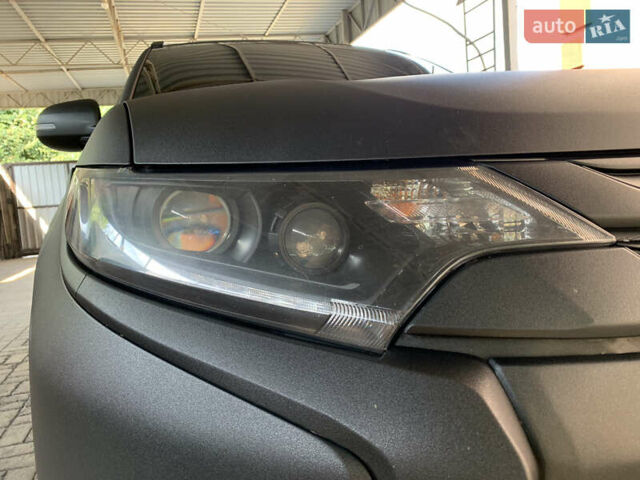 Мицубиси Аутлендер 2016 в Запорожье на Automoto.ua Черный Мицубиси Аутлендер, объемом двигателя 2.36 л и пробегом 197 тыс. км за 16000 $, фото 5 на Automoto.ua