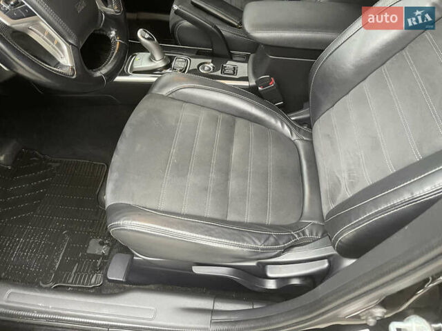 Чорний Міцубісі Аутлендер, об'ємом двигуна 2 л та пробігом 145 тис. км за 21200 $, фото 7 на Automoto.ua