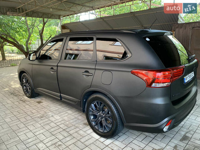 Мицубиси Аутлендер 2016 в Запорожье на Automoto.ua Черный Мицубиси Аутлендер, объемом двигателя 2.36 л и пробегом 197 тыс. км за 16000 $, фото 3 на Automoto.ua