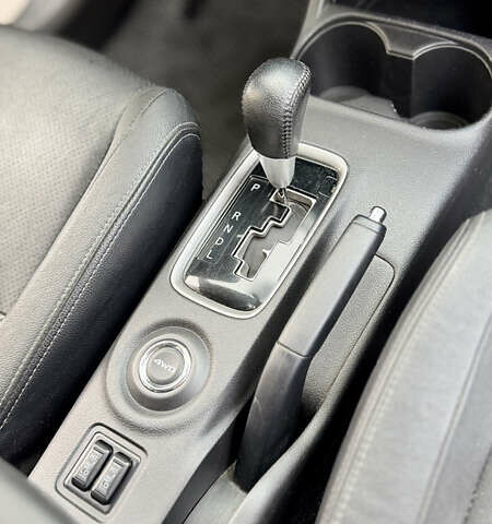 Чорний Міцубісі Аутлендер, об'ємом двигуна 2.36 л та пробігом 154 тис. км за 19500 $, фото 11 на Automoto.ua