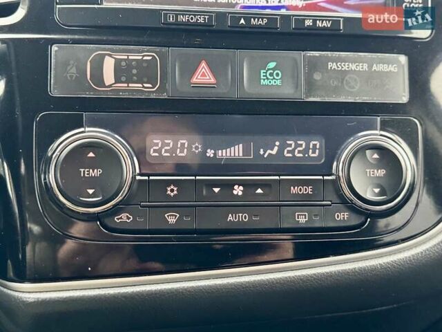 Чорний Міцубісі Аутлендер, об'ємом двигуна 2.2 л та пробігом 188 тис. км за 16999 $, фото 45 на Automoto.ua