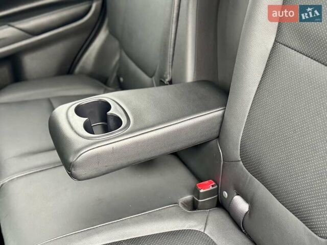 Чорний Міцубісі Аутлендер, об'ємом двигуна 2.2 л та пробігом 188 тис. км за 16999 $, фото 42 на Automoto.ua