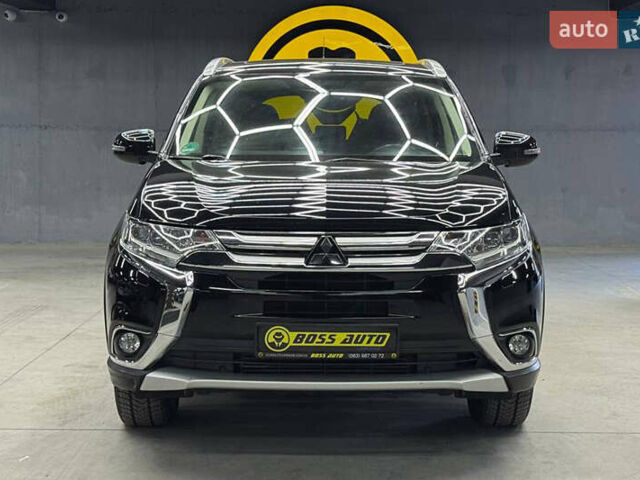 Міцубісі Аутлендер 2016 у Чернівцях на Automoto.ua Чорний Міцубісі Аутлендер, об'ємом двигуна 2.2 л та пробігом 214 тис. км за 20400 $, фото 1 на Automoto.ua
