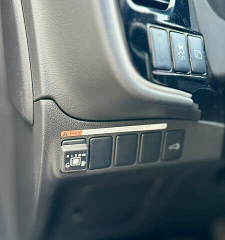 Чорний Міцубісі Аутлендер, об'ємом двигуна 2.36 л та пробігом 154 тис. км за 19500 $, фото 22 на Automoto.ua