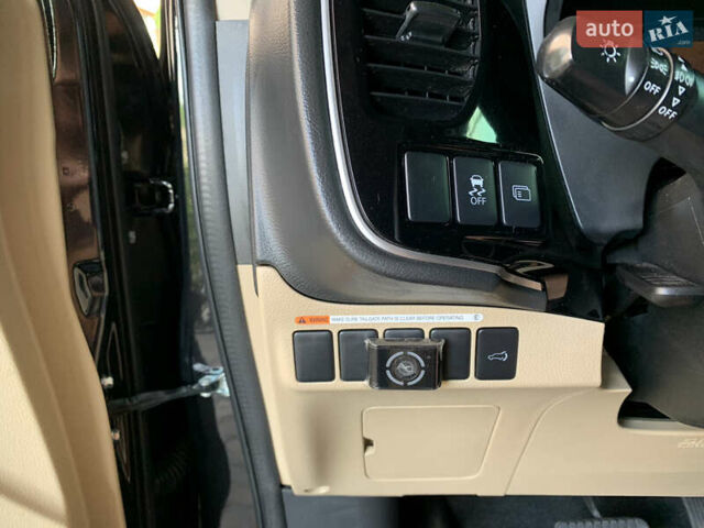 Мицубиси Аутлендер 2016 в Запорожье на Automoto.ua Черный Мицубиси Аутлендер, объемом двигателя 2.36 л и пробегом 197 тыс. км за 16000 $, фото 15 на Automoto.ua