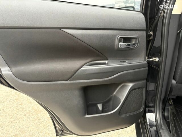 Чорний Міцубісі Аутлендер, об'ємом двигуна 2.4 л та пробігом 110 тис. км за 17290 $, фото 37 на Automoto.ua