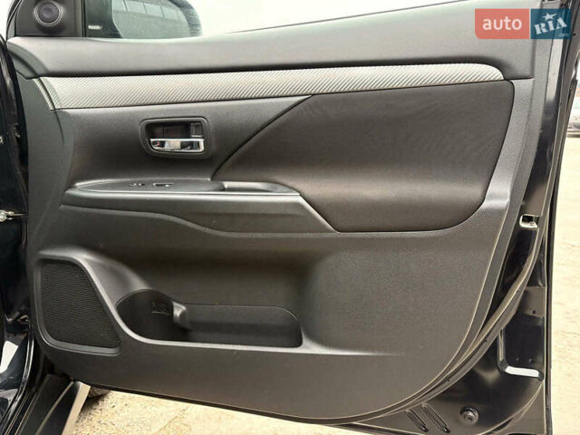 Чорний Міцубісі Аутлендер, об'ємом двигуна 2.4 л та пробігом 110 тис. км за 17290 $, фото 28 на Automoto.ua