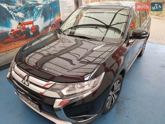 Чорний Міцубісі Аутлендер, об'ємом двигуна 2 л та пробігом 114 тис. км за 17600 $, фото 5 на Automoto.ua