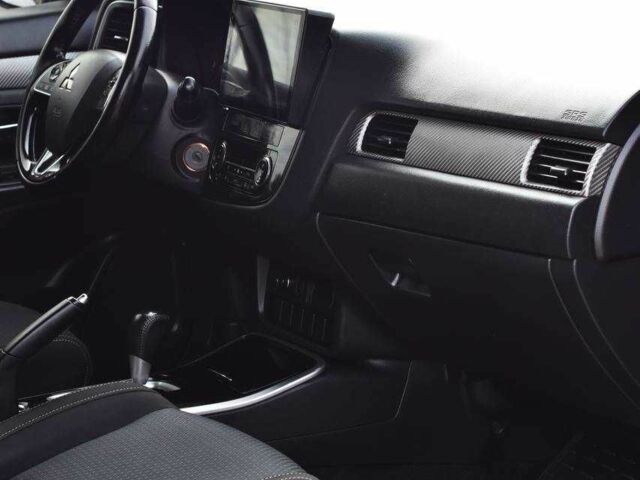 Чорний Міцубісі Аутлендер, об'ємом двигуна 2.4 л та пробігом 154 тис. км за 13499 $, фото 12 на Automoto.ua