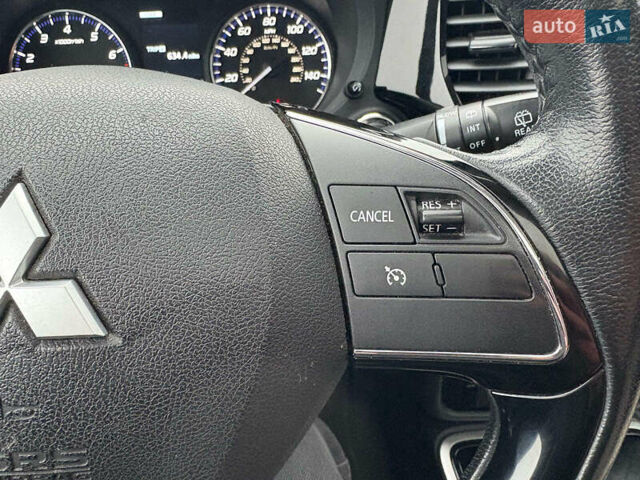 Чорний Міцубісі Аутлендер, об'ємом двигуна 2.4 л та пробігом 110 тис. км за 17290 $, фото 21 на Automoto.ua
