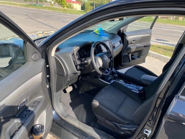 Чорний Міцубісі Аутлендер, об'ємом двигуна 2.4 л та пробігом 120 тис. км за 16000 $, фото 5 на Automoto.ua