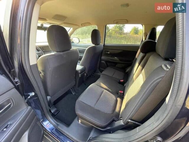 Черный Мицубиси Аутлендер, объемом двигателя 2.4 л и пробегом 221 тыс. км за 11900 $, фото 12 на Automoto.ua