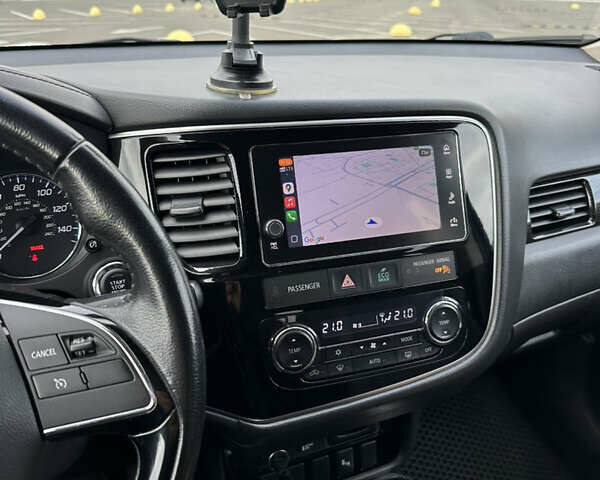 Чорний Міцубісі Аутлендер, об'ємом двигуна 2.36 л та пробігом 166 тис. км за 17100 $, фото 9 на Automoto.ua