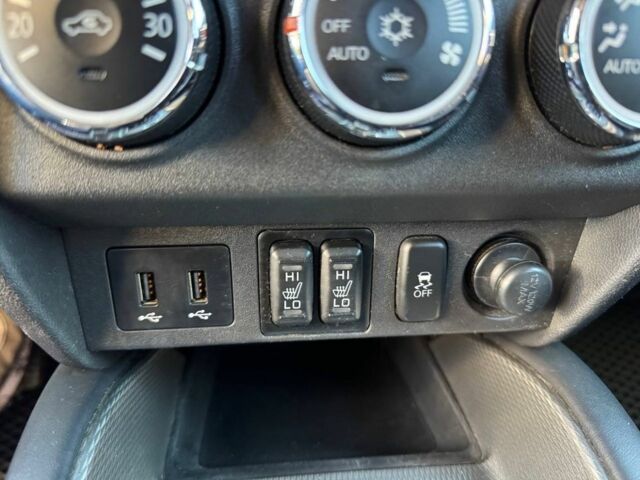 Черный Мицубиси Аутлендер, объемом двигателя 2.4 л и пробегом 130 тыс. км за 13900 $, фото 15 на Automoto.ua