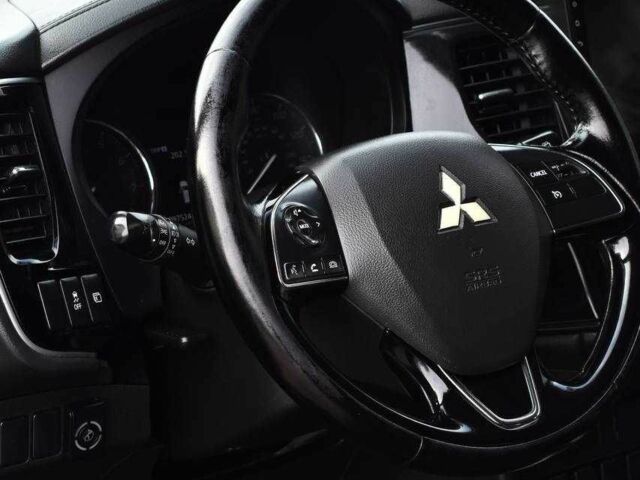 Чорний Міцубісі Аутлендер, об'ємом двигуна 2.4 л та пробігом 154 тис. км за 13499 $, фото 7 на Automoto.ua