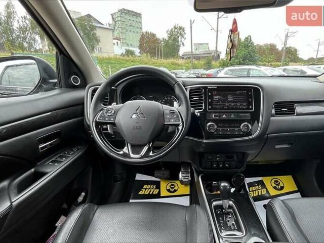 Черный Мицубиси Аутлендер, объемом двигателя 2.27 л и пробегом 225 тыс. км за 20200 $, фото 18 на Automoto.ua