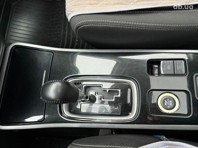 Чорний Міцубісі Аутлендер, об'ємом двигуна 2.4 л та пробігом 110 тис. км за 17290 $, фото 23 на Automoto.ua