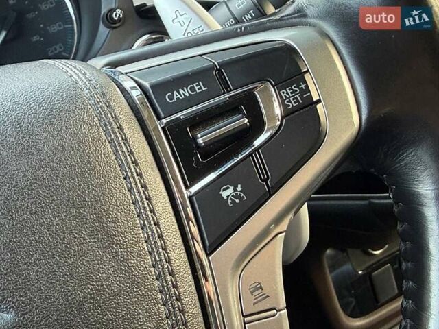 Черный Мицубиси Аутлендер, объемом двигателя 2 л и пробегом 67 тыс. км за 23000 $, фото 43 на Automoto.ua