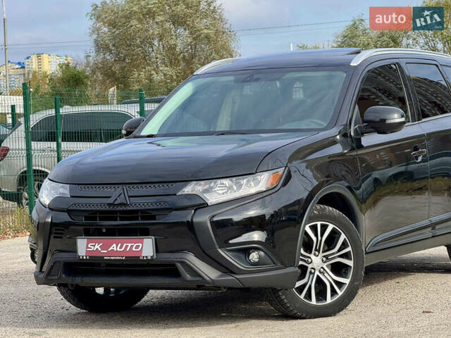 Міцубісі Аутлендер 2018 у Києві на Automoto.ua Чорний Міцубісі Аутлендер, об'ємом двигуна 3 л та пробігом 182 тис. км за 16900 $, фото 70 на Automoto.ua