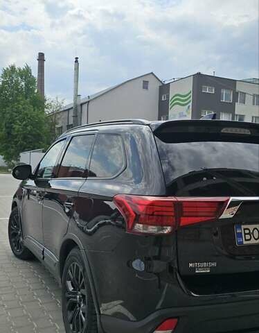 Чорний Міцубісі Аутлендер, об'ємом двигуна 2.4 л та пробігом 81 тис. км за 17100 $, фото 12 на Automoto.ua