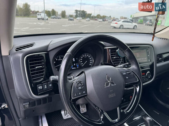 Міцубісі Аутлендер 2018 у Києві на Automoto.ua Чорний Міцубісі Аутлендер, об'ємом двигуна 2 л та пробігом 121 тис. км за 16000 $, фото 19 на Automoto.ua