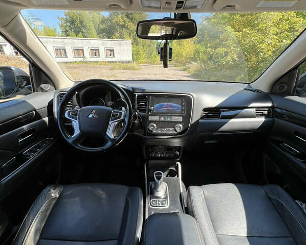 Черный Мицубиси Аутлендер, объемом двигателя 2 л и пробегом 54 тыс. км за 21500 $, фото 7 на Automoto.ua