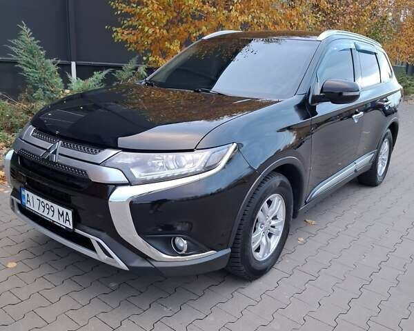 Міцубісі Аутлендер 2018 у Белой Церкве на Automoto.ua Чорний Міцубісі Аутлендер, об'ємом двигуна 2 л та пробігом 121 тис. км за 17800 $, фото 10 на Automoto.ua
