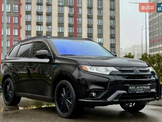 Чорний Міцубісі Аутлендер, об'ємом двигуна 2 л та пробігом 79 тис. км за 22900 $, фото 5 на Automoto.ua