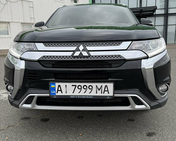 Міцубісі Аутлендер 2018 у Києві на Automoto.ua Чорний Міцубісі Аутлендер, об'ємом двигуна 2 л та пробігом 121 тис. км за 16000 $, фото 22 на Automoto.ua